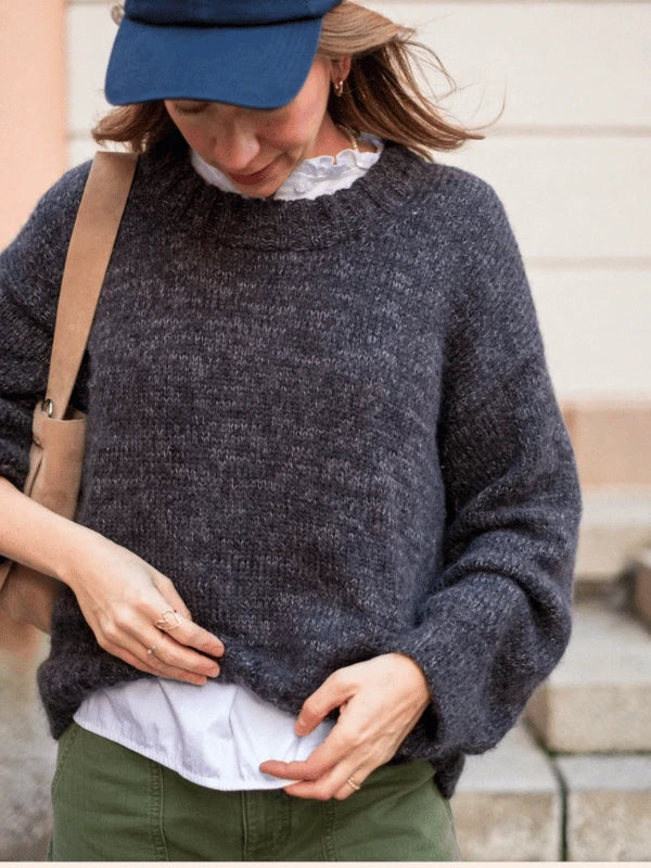 Late Checkout paita neuleohje - pehmeä väljä paita pudotetuilla olkapäillä