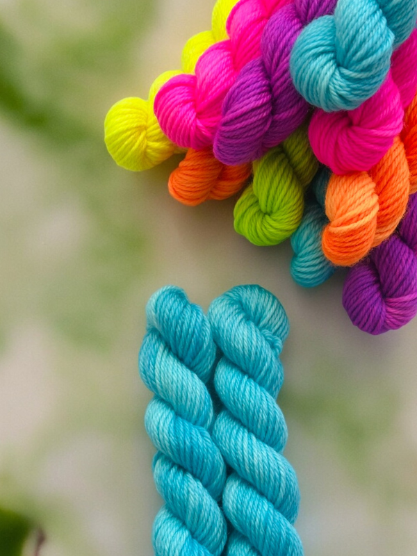 Neon merino sock minit