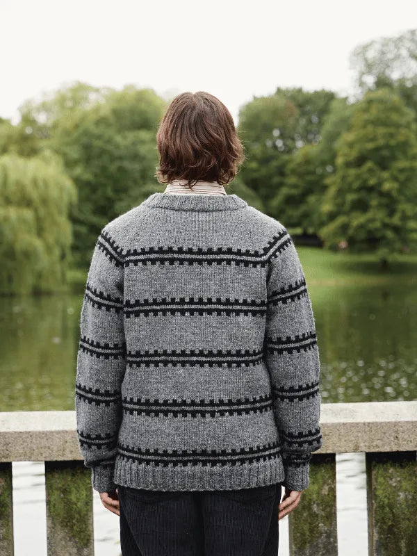 Sandnes garn The Ridge Sweater knitting pattern Men ENG