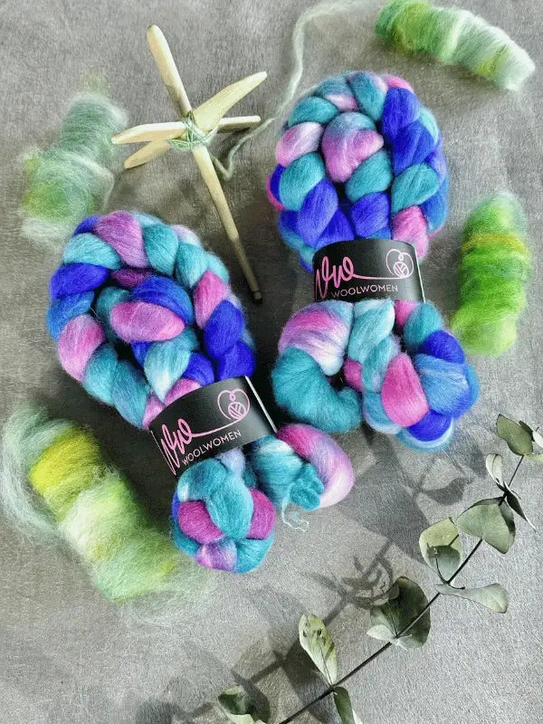 WoolWomen kehruukuitu Polwarth käsinvärjätty