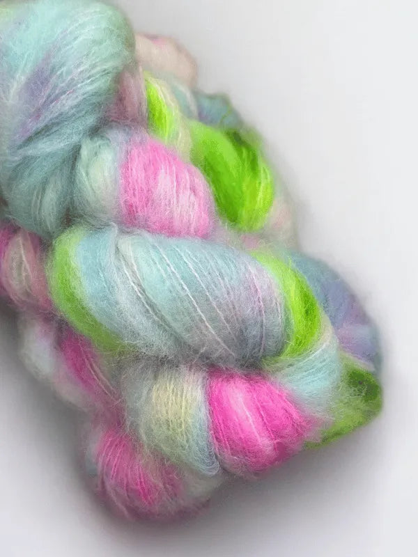 Fussa neuletakki neuleohje + WoolWomen Fluff Mohair