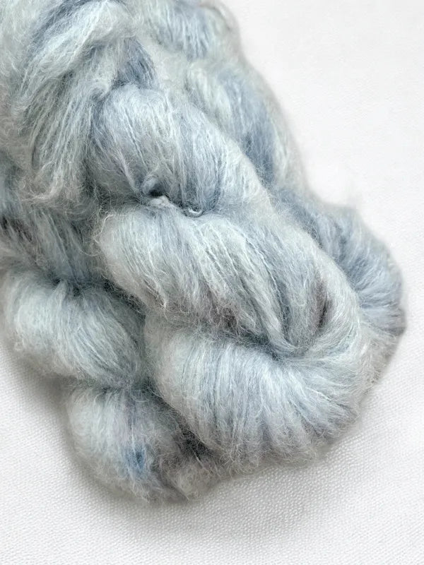 Fussa neuletakki neuleohje + WoolWomen Fluff Mohair