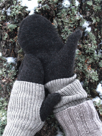 Instructions for Mittums gloves (PDF) + Lang Alpaca soxx 4ply 
