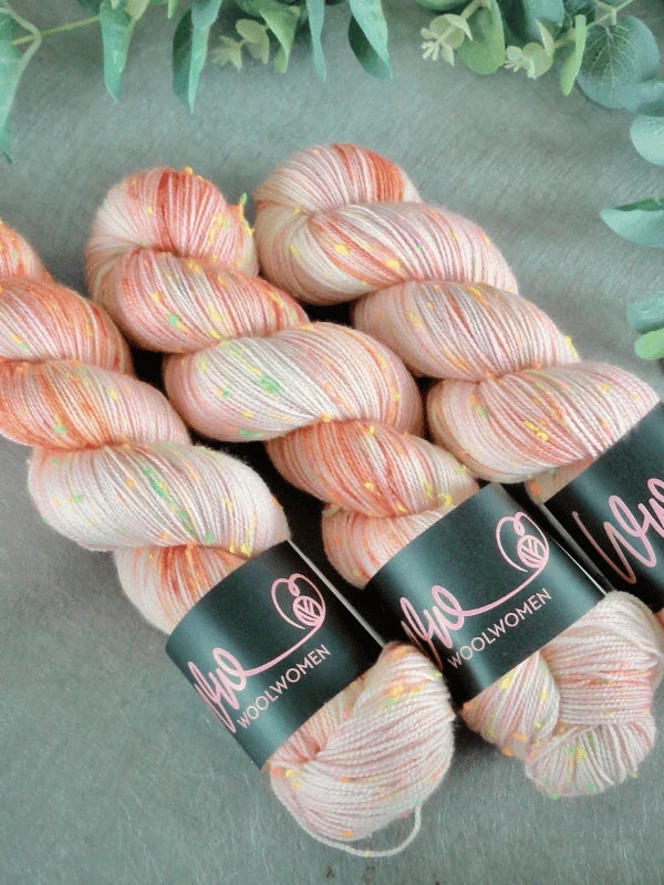 WoolWomen neon tweed