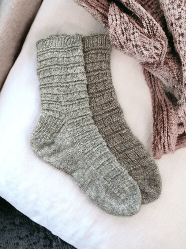 Aapo sukkaohje sport PDF +Lang Yarns Super Soxx 6 ply