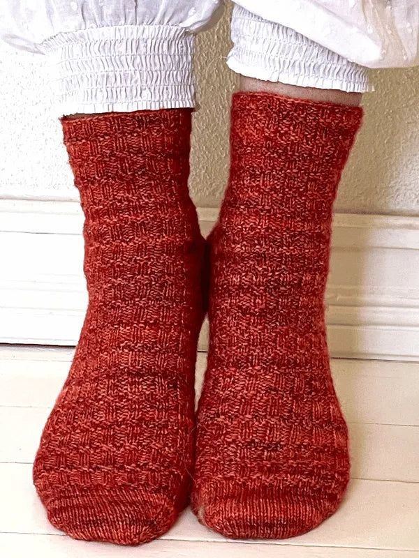 Eero Sock Pattern finger and Lana Grossa Vintage socks